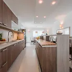 Superior Four Bedroom With Private Pool 2 *