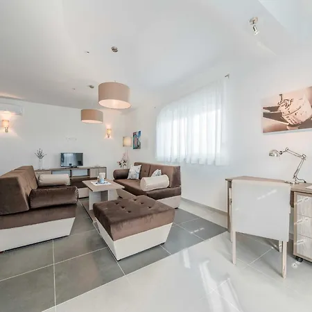 Vila Superior Four Bedroom With Private Pool 2