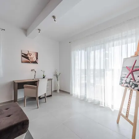 Vila Superior Four Bedroom With Private Pool 2 *