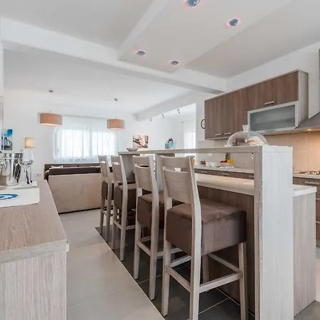 Vila Superior Four Bedroom With Private Pool 2
