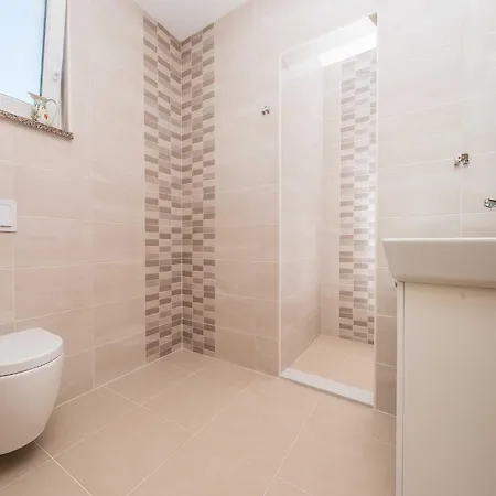 Superior Four Bedroom With Private Pool 2 *