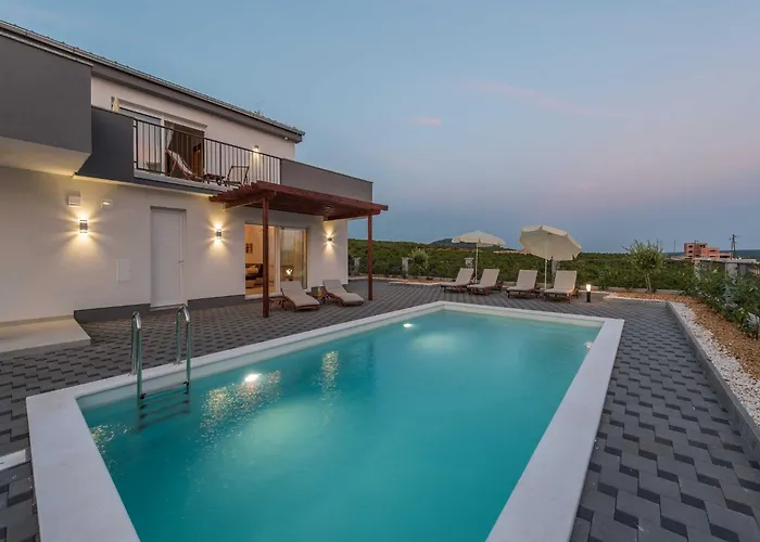 Villa Superior Four Bedroom With Private Pool 2