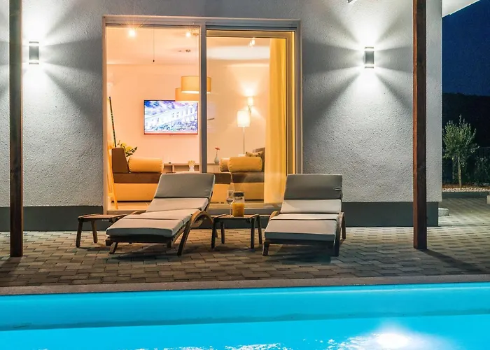 Superior Four Bedroom With Private Pool 2 Villa