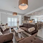Villa Superior Four Bedroom With Private Pool 2 Debeljak