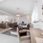 Superior Four Bedroom With Private Pool 2