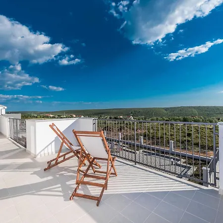 Superior Four Bedroom With Private Pool 2 Villa Debeljak