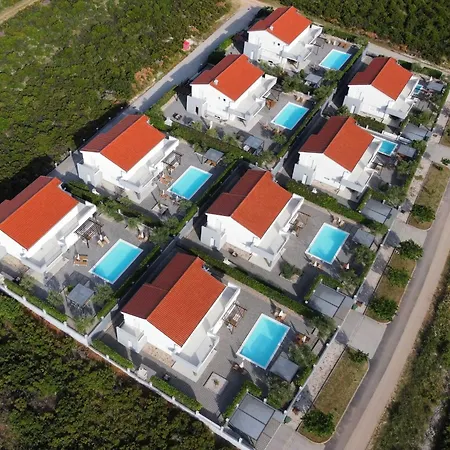 빌라 Superior Four Bedroom With Private Pool 2