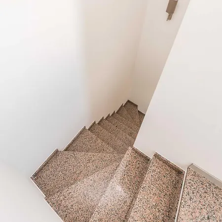 Superior Four Bedroom With Private Pool 2 Willa *
