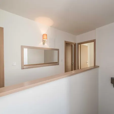 Superior Four Bedroom With Private Pool 2 Debeljak