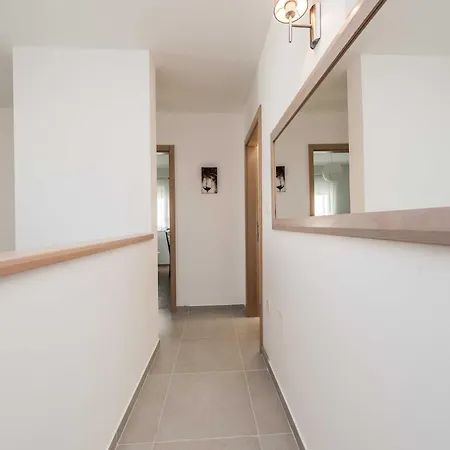 Superior Four Bedroom With Private Pool 2 * Debeljak