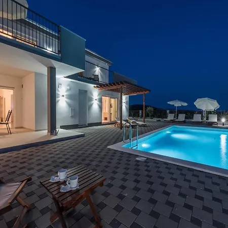Villa Superior Four Bedroom With Private Pool 2