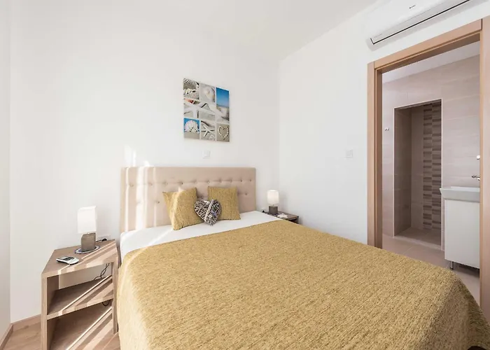 Superior Four Bedroom With Private Pool 2 빌라 *