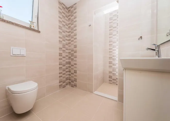 Superior Four Bedroom With Private Pool 2 *